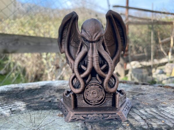 Cthulhu Eldritch Horror Figurine - Hand-Painted Lovecraftian Mythos Statue – Unique Gothic Home & Office Decor – Tabletop RPG & Fantasy Collector’s Gift - Image 8